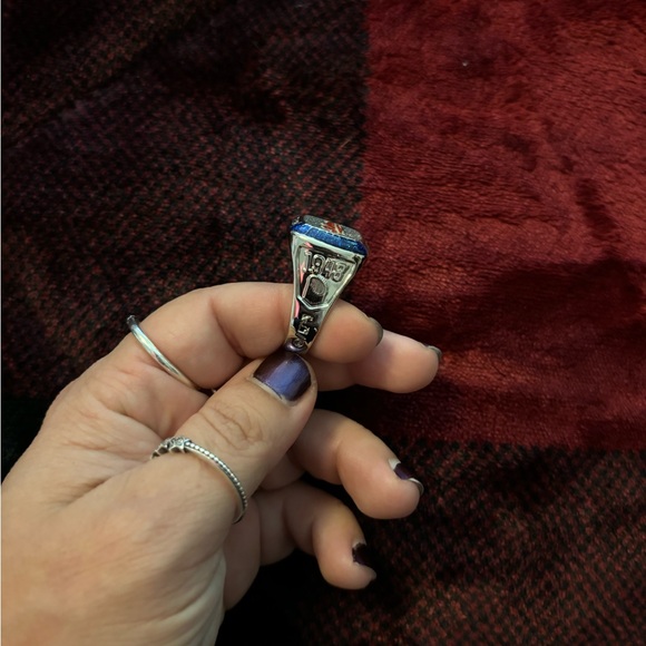 Cleveland Indians MLB Championship Ring - Picture 3 of 3